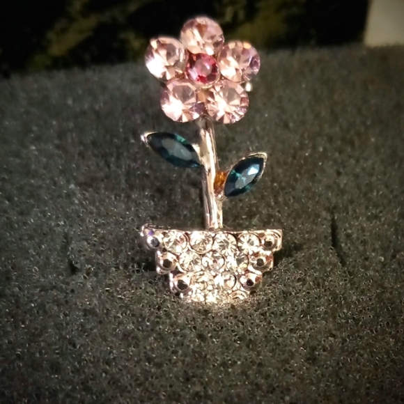 Pink Rhinestone Flower Pin Brooch - Picture 8 of 9